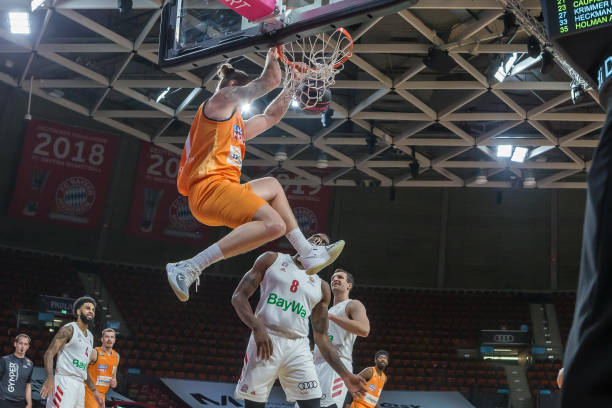 诞生也为英 诞生也为英