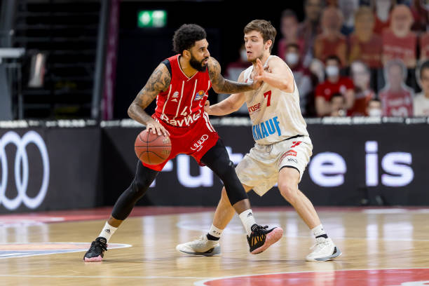 包括像马龙 包括像马龙